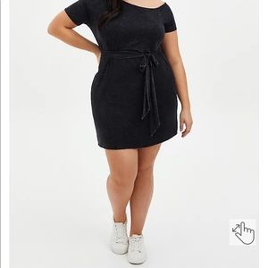 OFF-SHOULDER BLACK WASH SUPER SOFT T-SHIRT DRESS